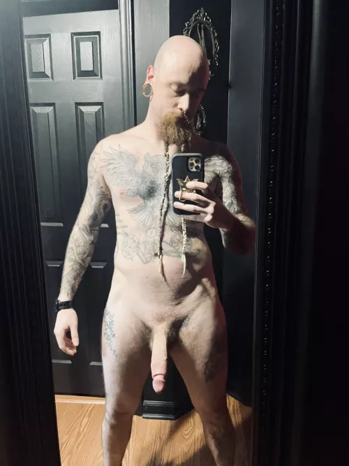 My eyes are up here 👀