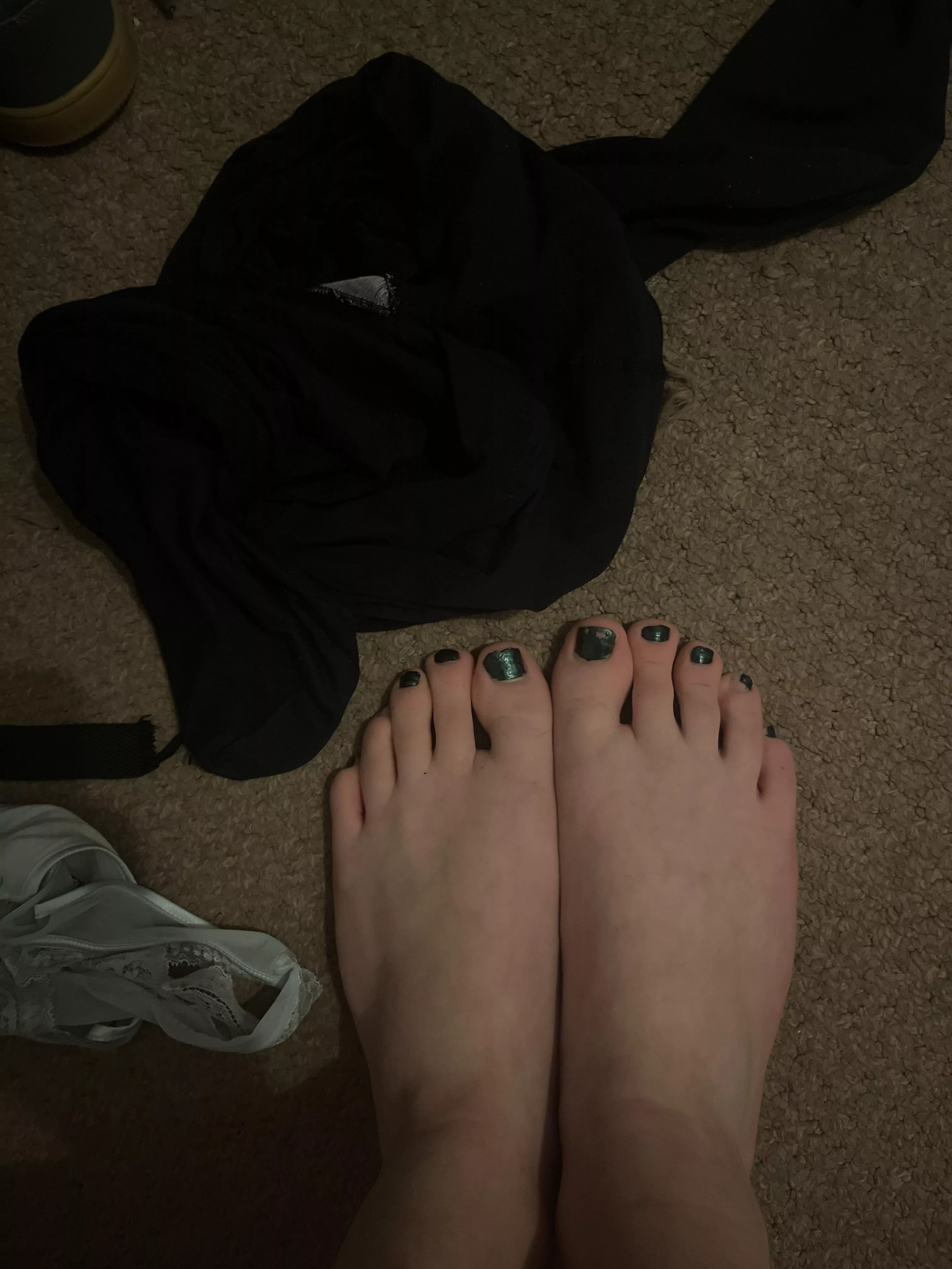 Painted toenails