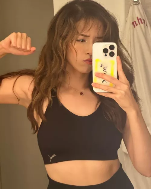 Pokimane has me super bi