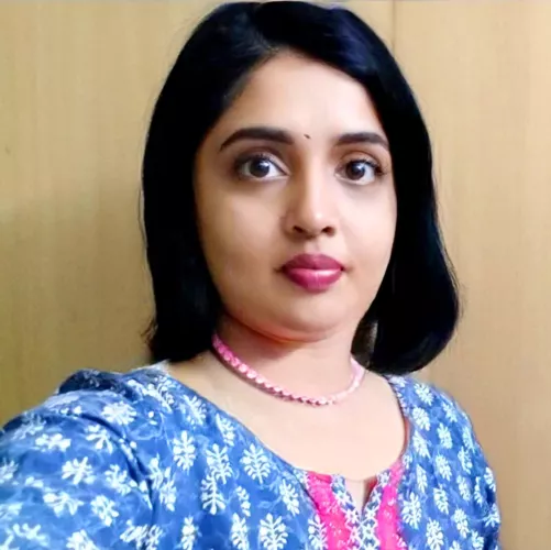 Short selfie at home .. Feeling girlish ❤❤