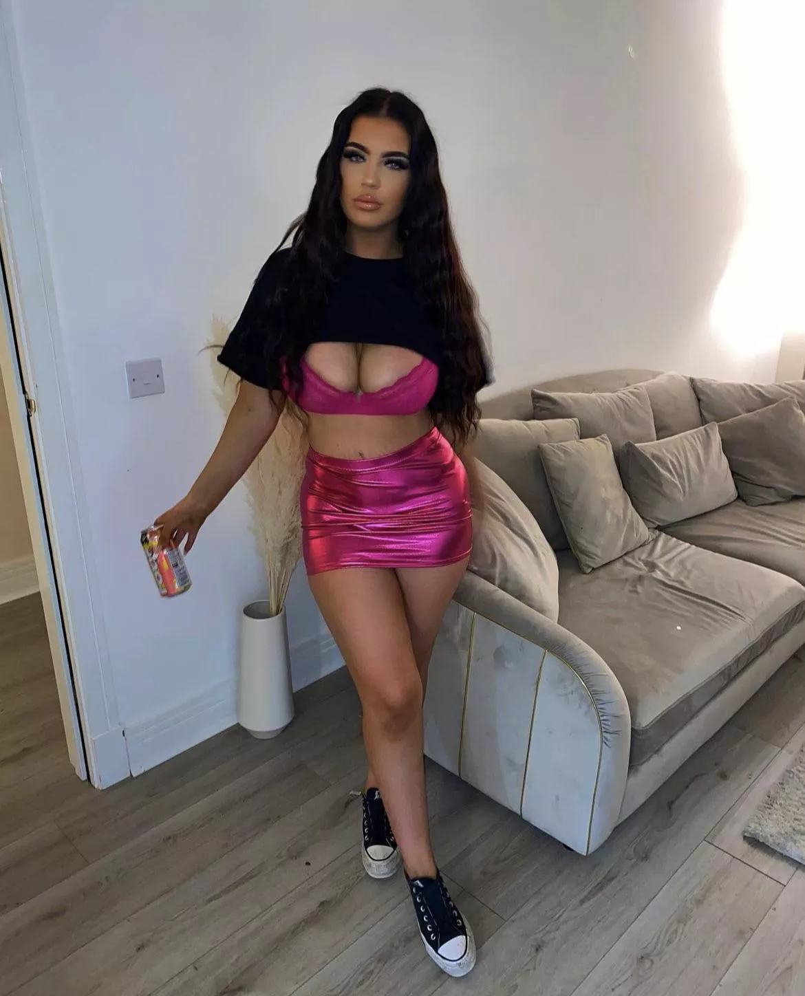 Showing the goods for a night out🥵