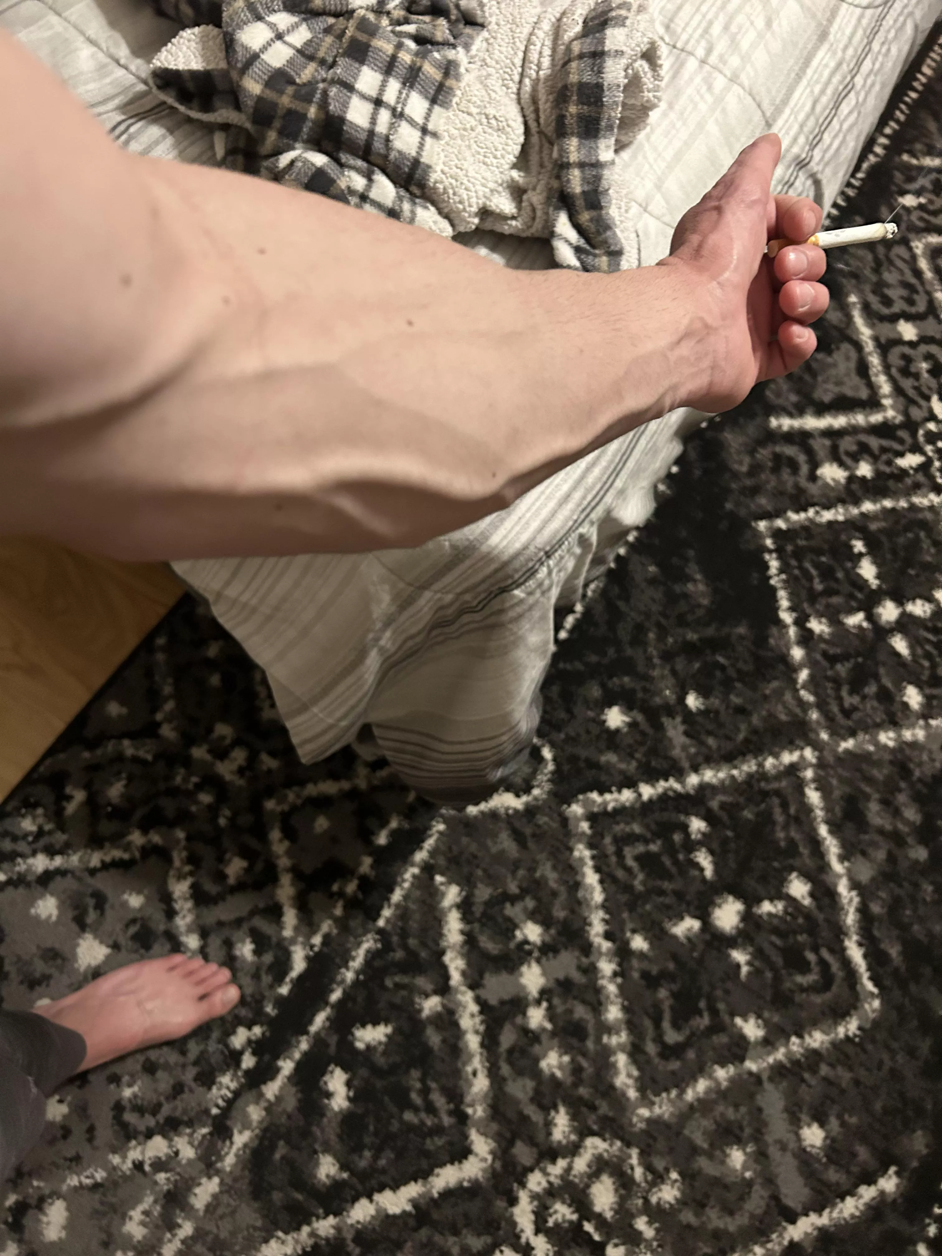 Smoking makes me veiny