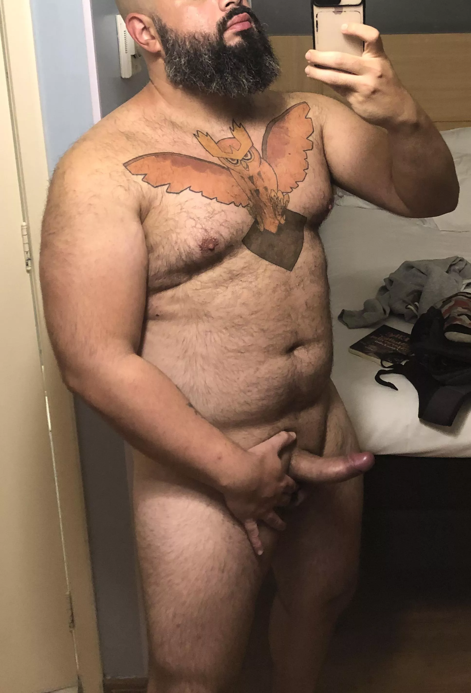 Something about hotels always makes me horny