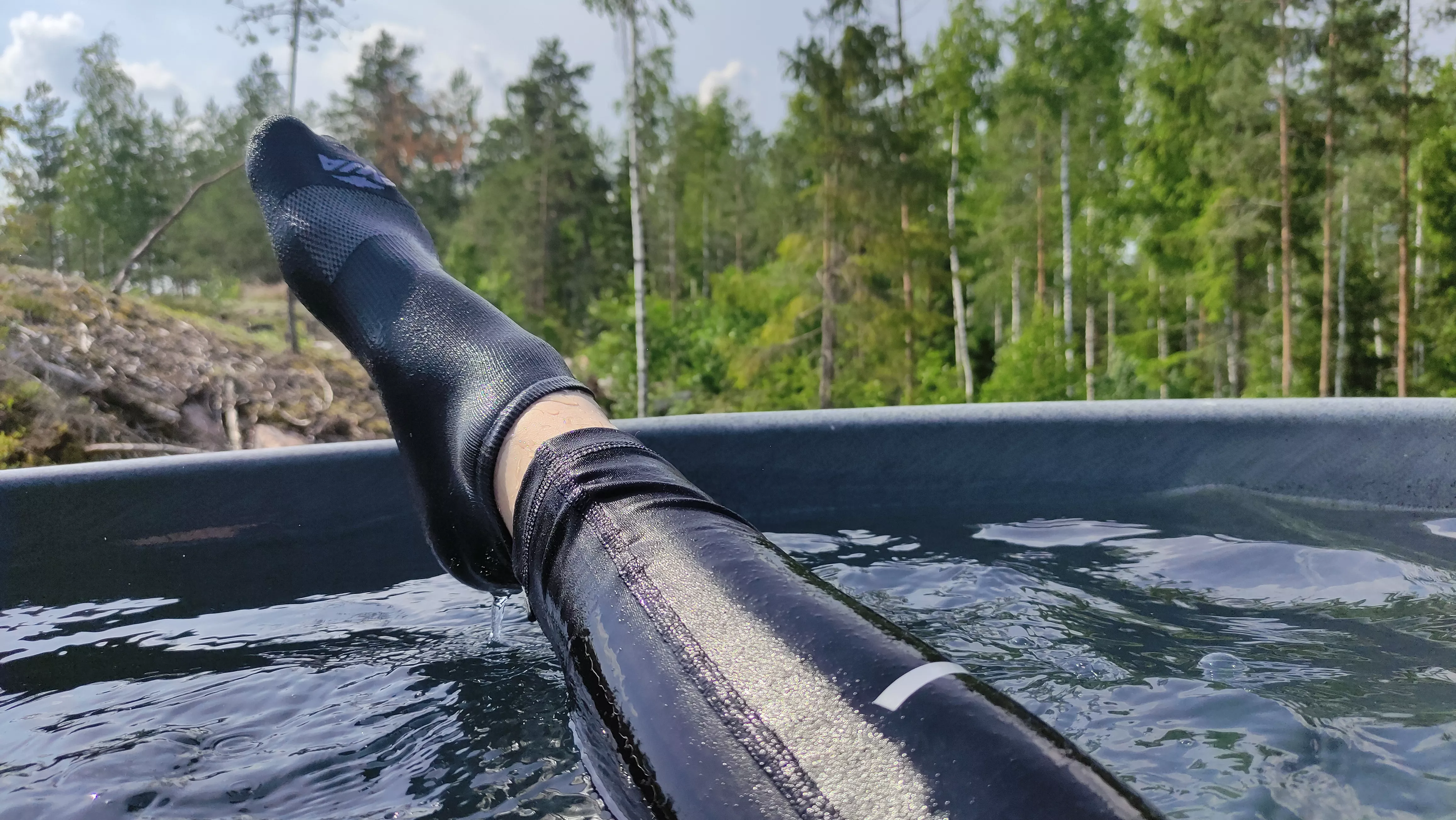 Swimming is way more fun with leggings on tbh