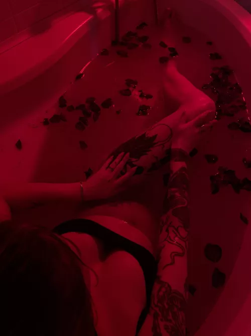 Wanna feel pleasure? https://chaturbate.com/ms_kendra/