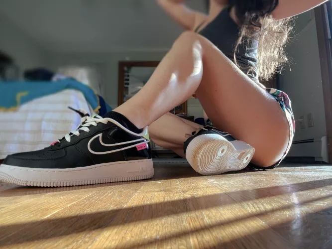 Would you mind pulling my sneakers off my sweaty feet?