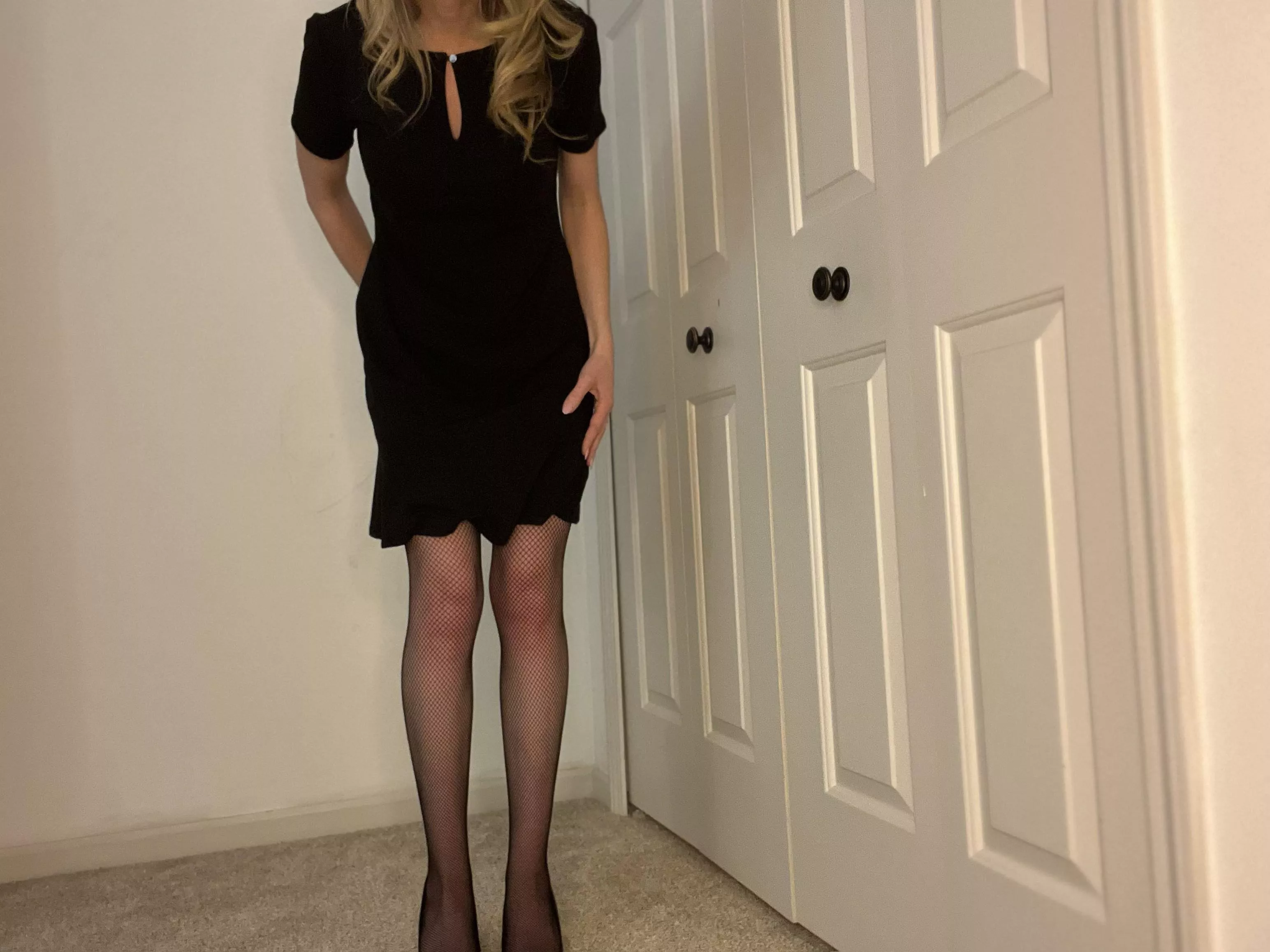 Your boss is waiting for you at the office [F]