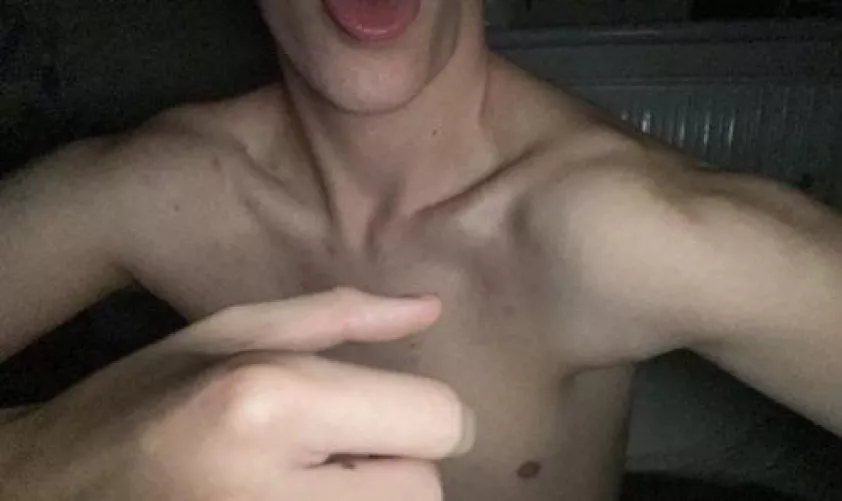 18 any homophobic lads fancy outing me to their bros and bullying me together? @dalejtms