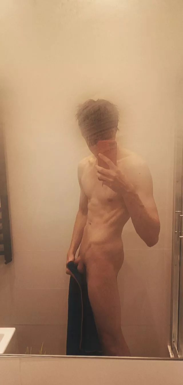 19 yo send body pic for reply