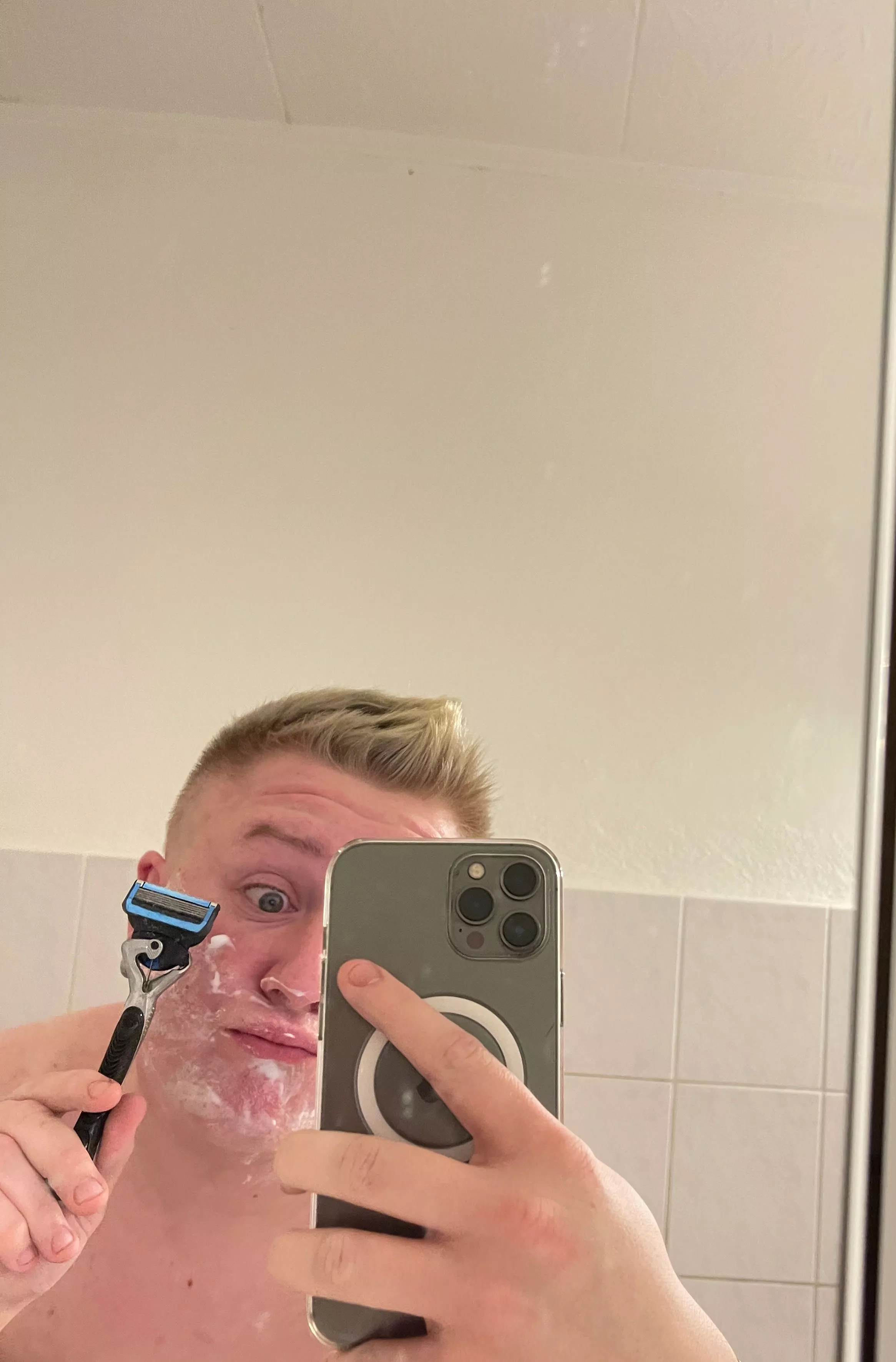 (21) wish that cream was your cum 🥵