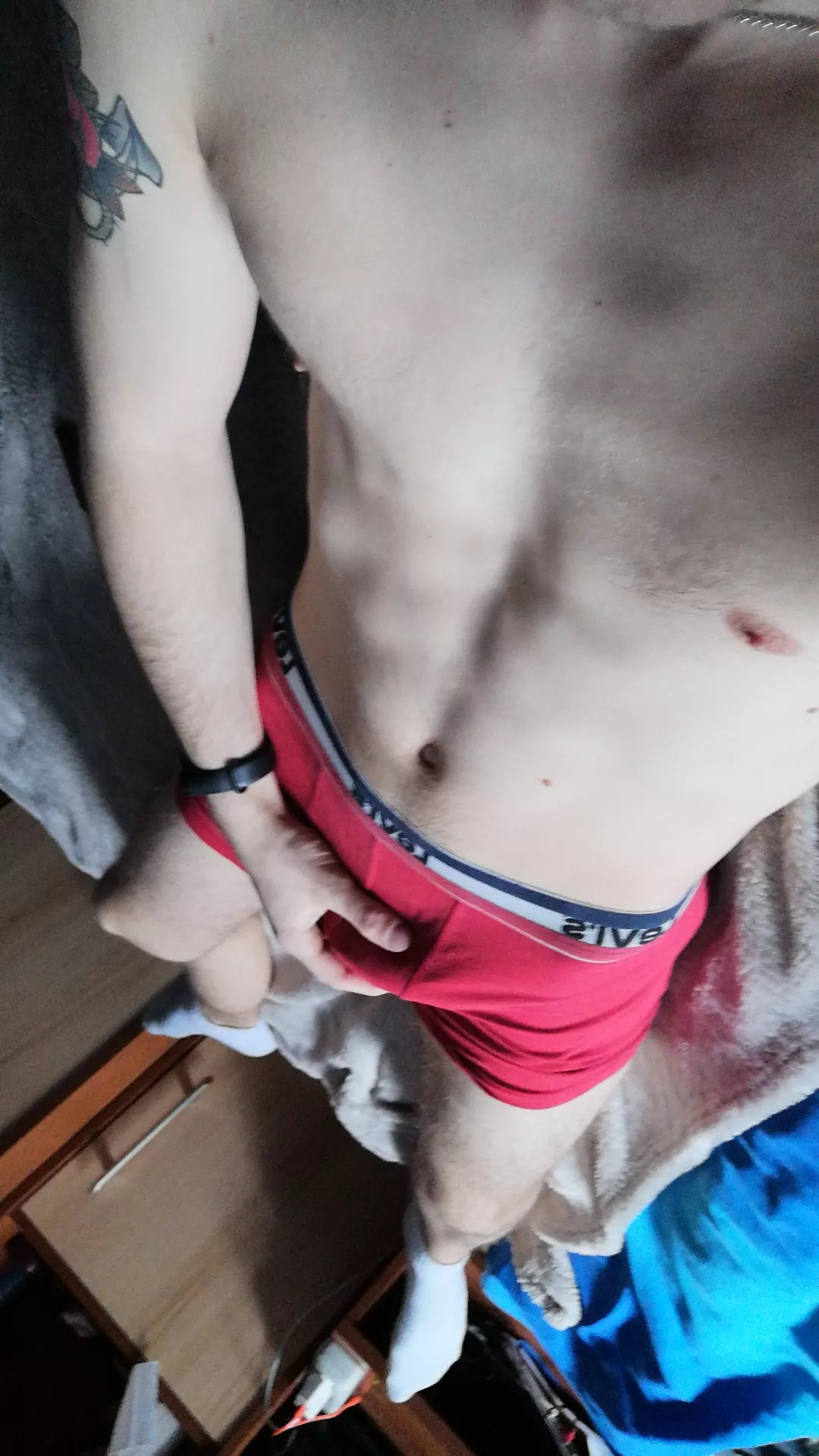 23 Poland boy add me, send Photo in boxer briefs. SC: targeryen9