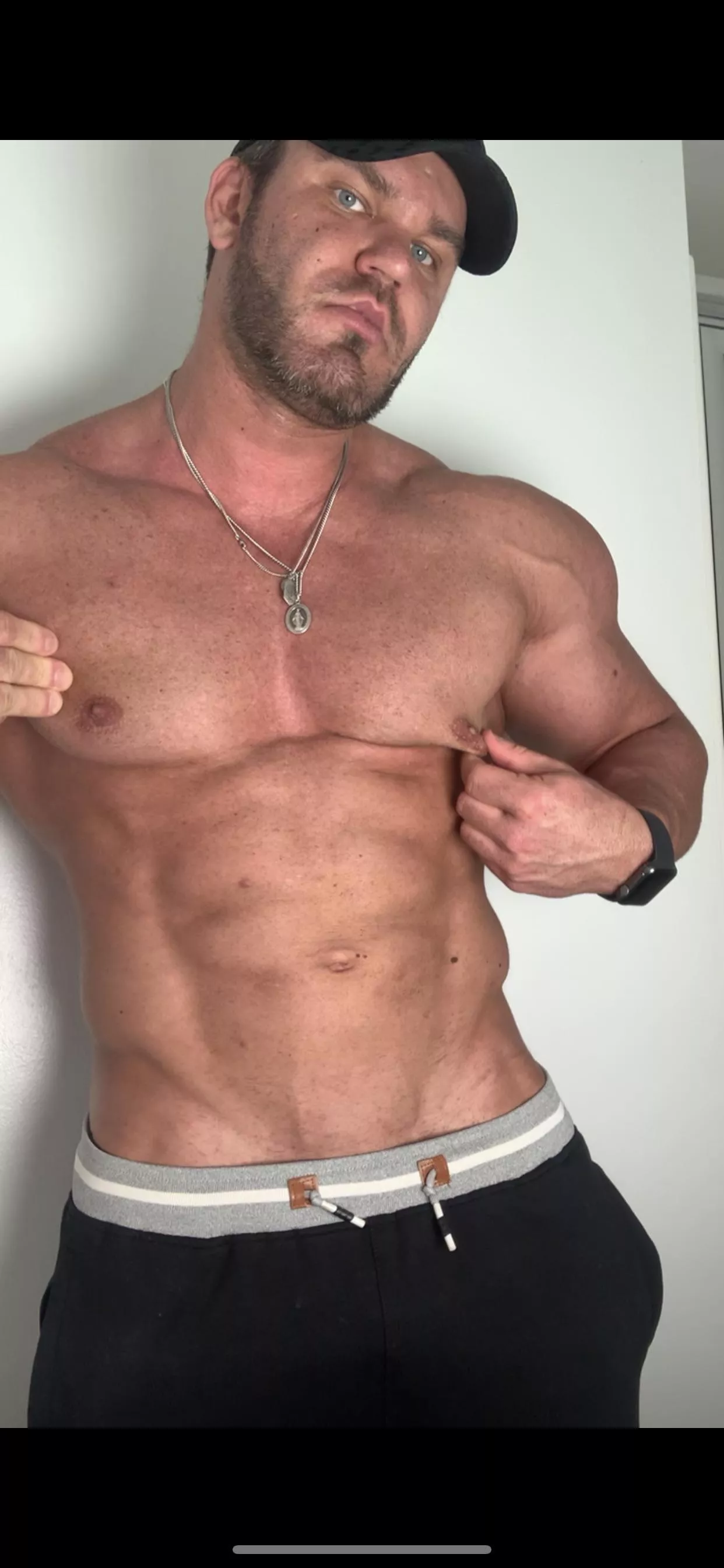 240lbs of muscle for u