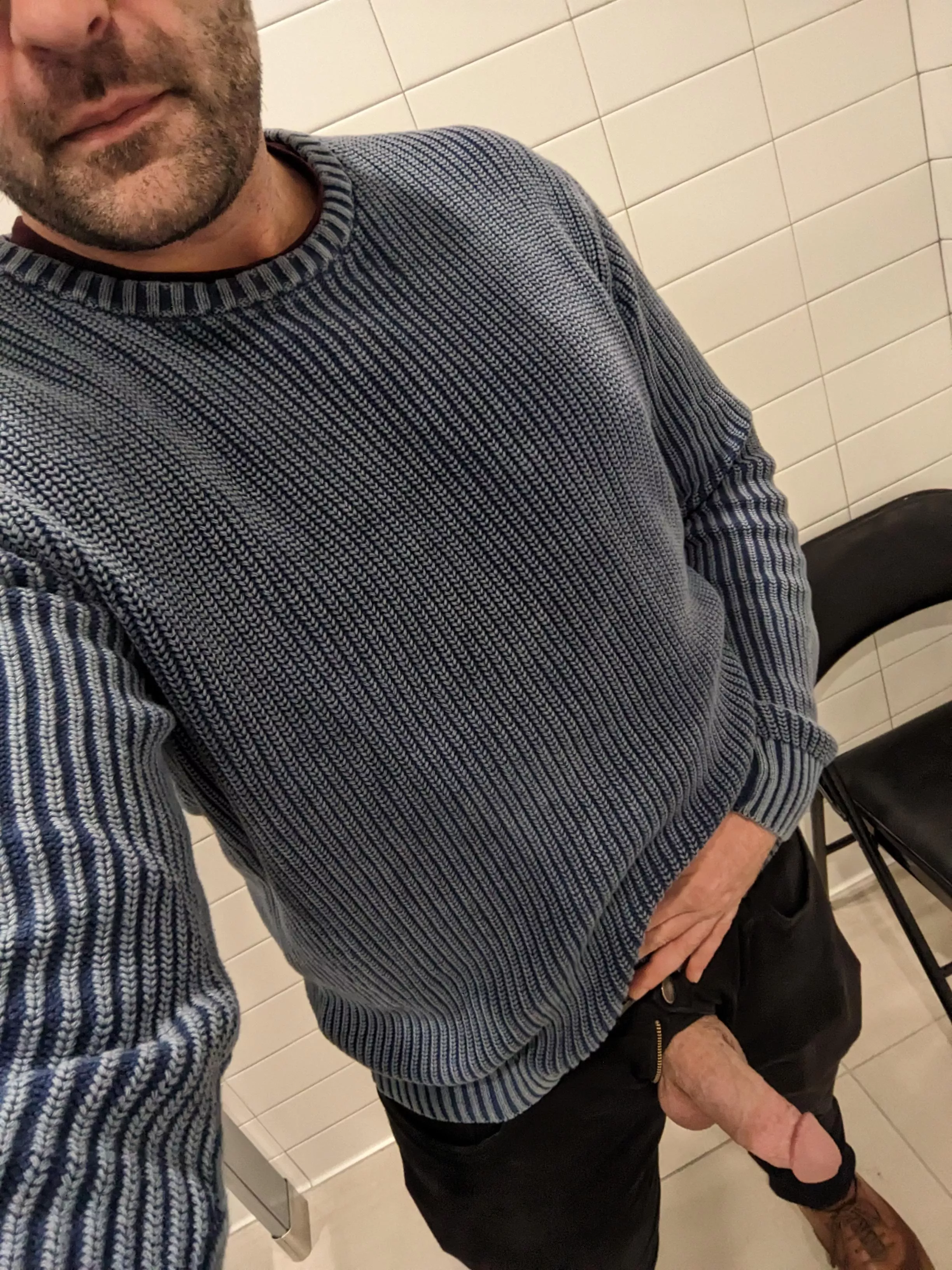 Anyone into thick bi guys?