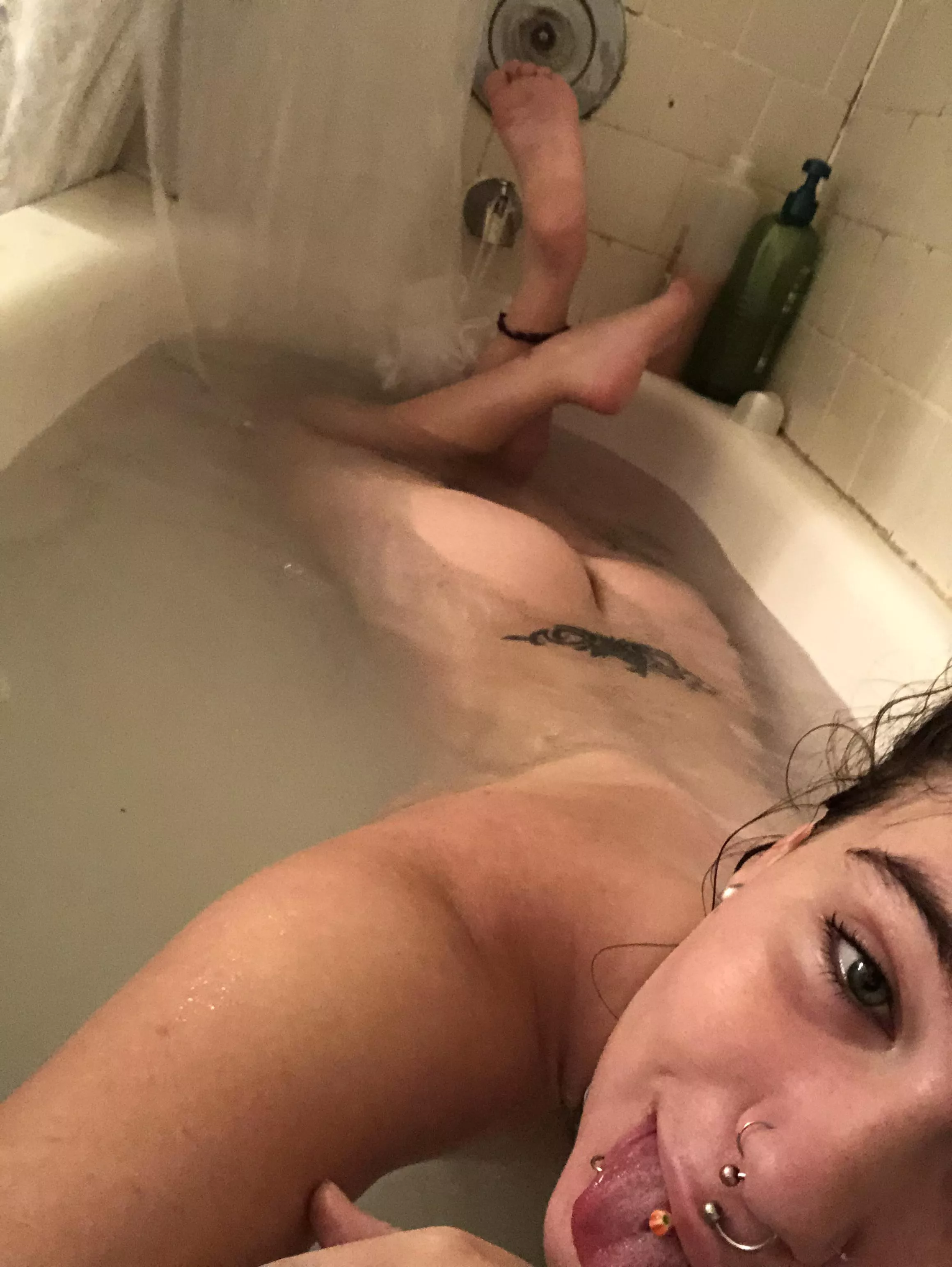 Booty and tight holes (: (19f)