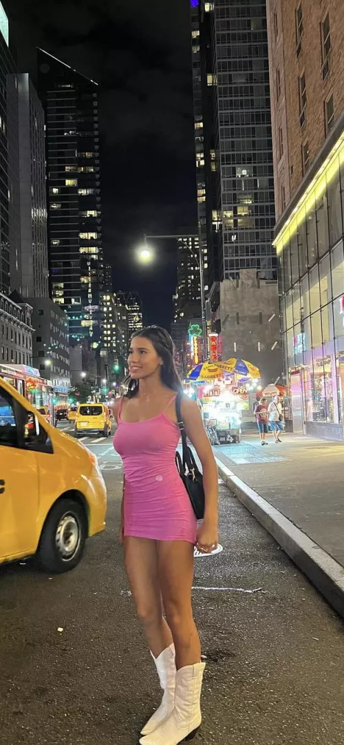 Cali girl takes on NYC