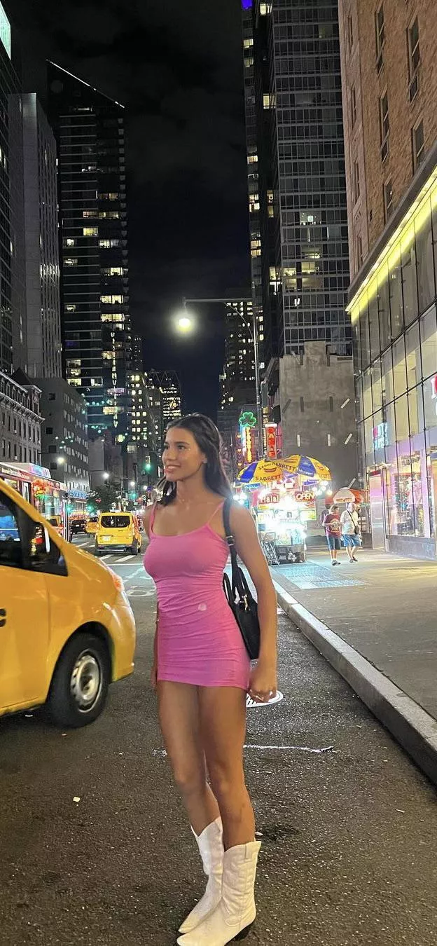 Cali girl takes on NYC