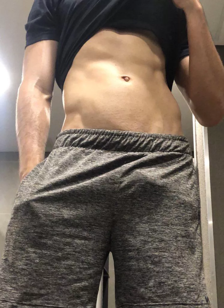 Can I see your abs?? 😈🫣