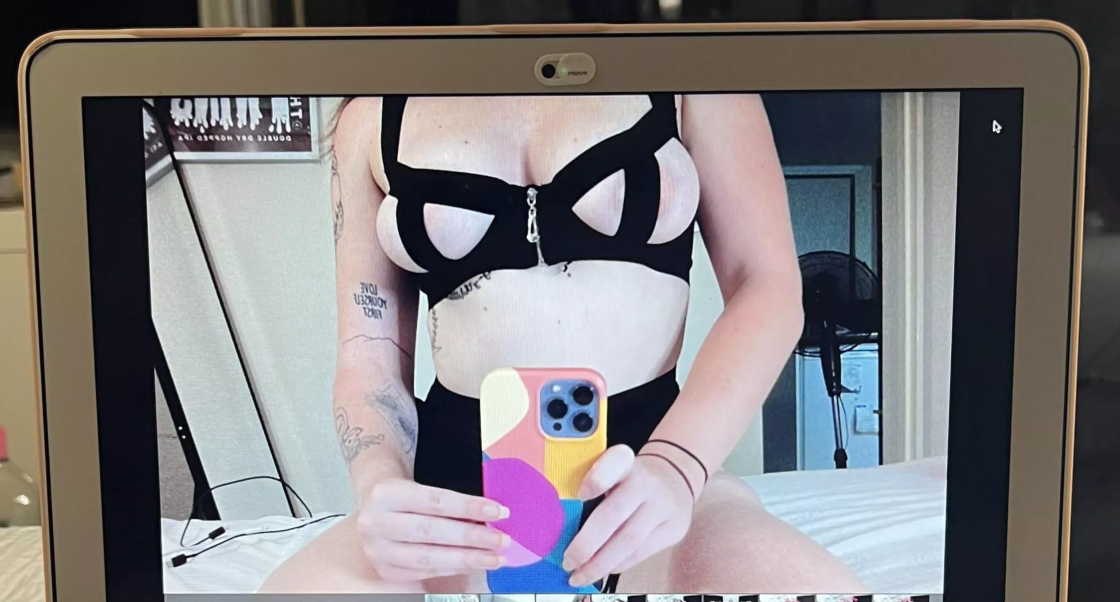 do i look good in black ?