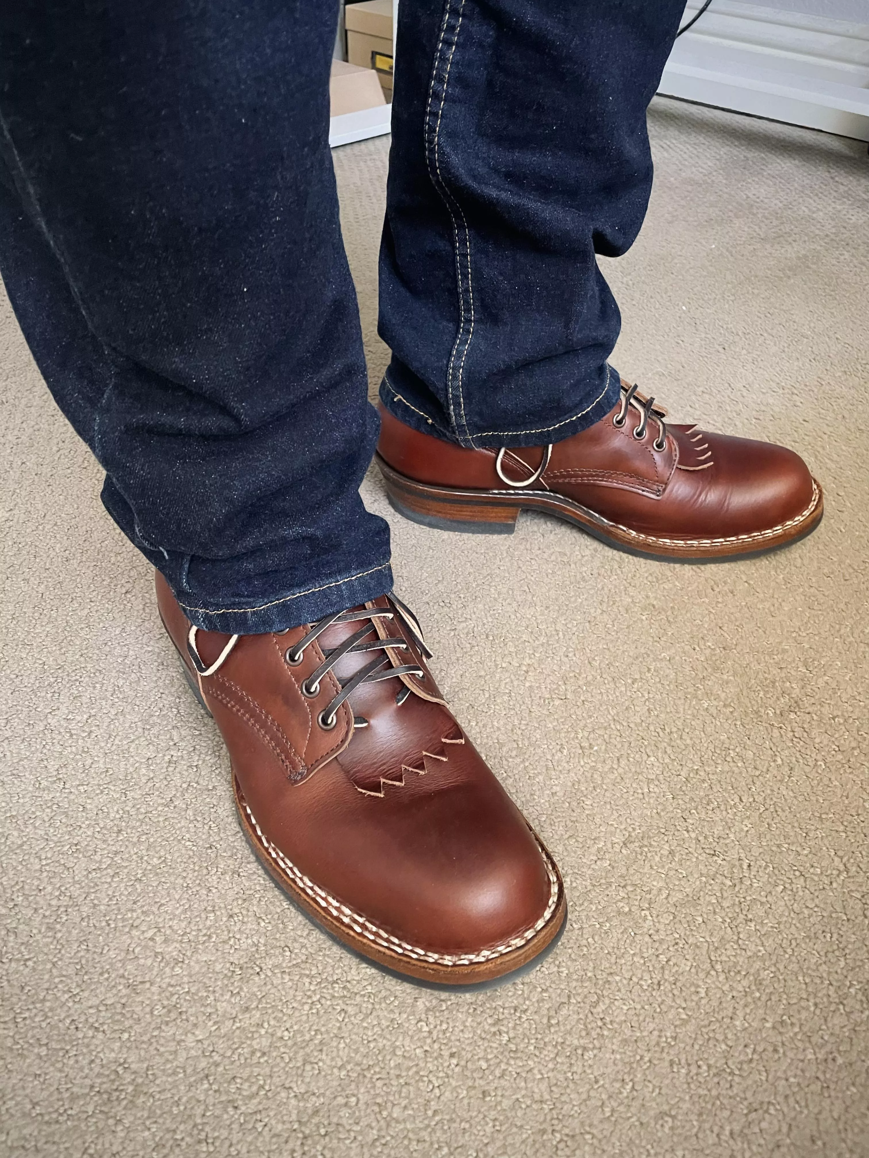 Does anyone else feel that British Tan Double Shot is more rust red than brown or tan?