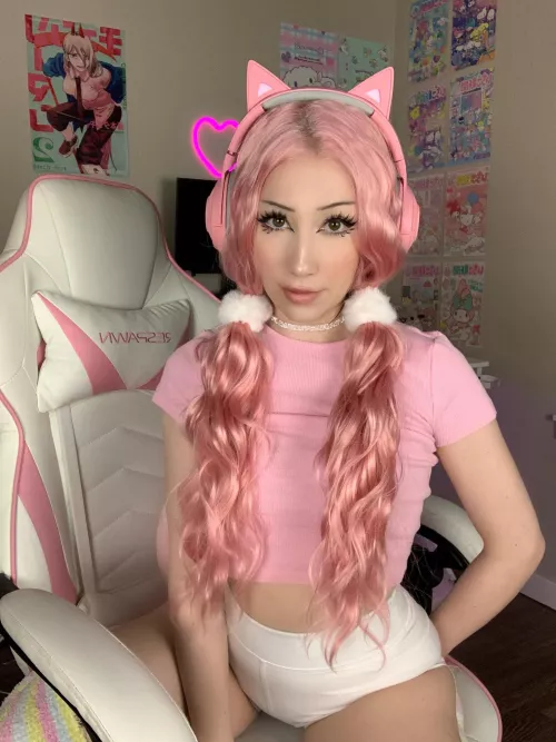 does anyone need a cat girl gamer gf >.<