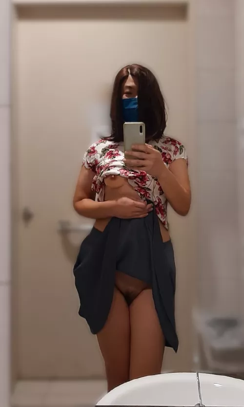 [F] If I seem a bit fidgety today it's because I didn't wear any underwear to work :)