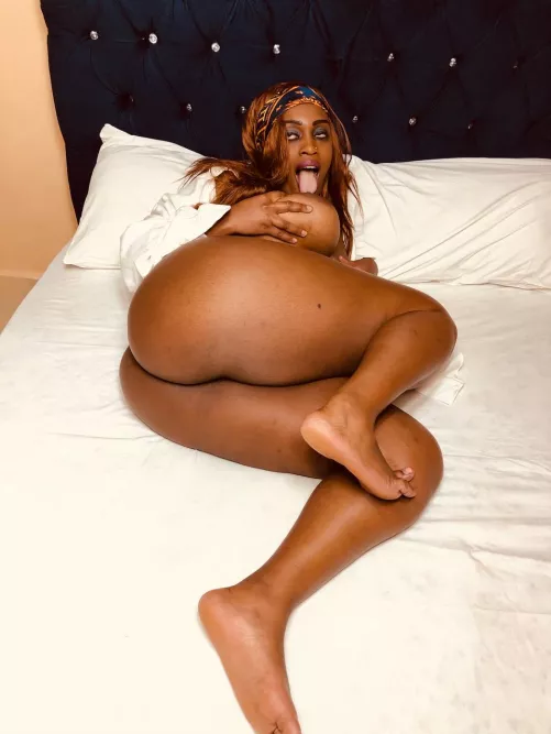 F Mom of 1 still cream pie worthy?