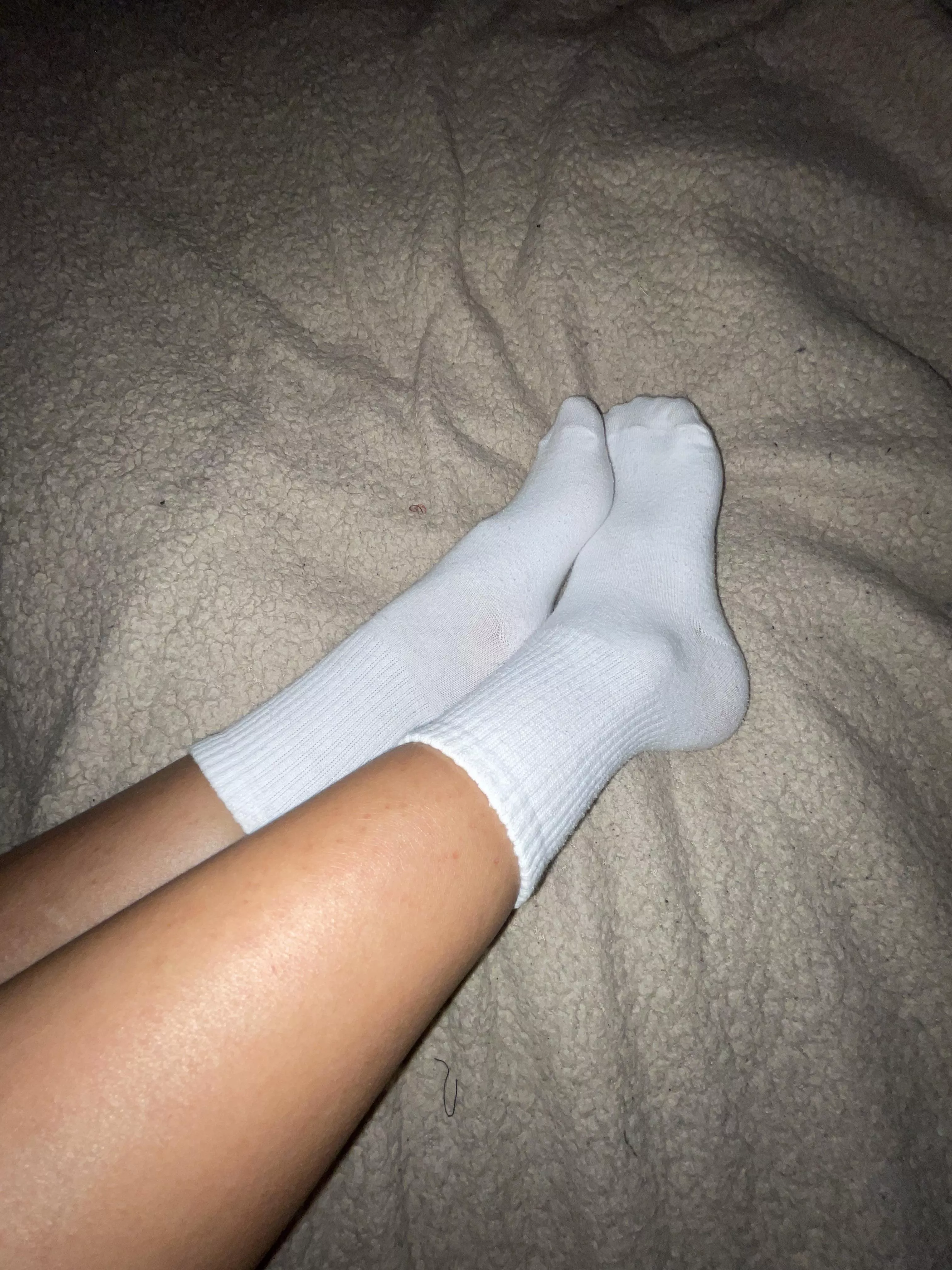 [female] I think any white sock looks good on me 🥰😋