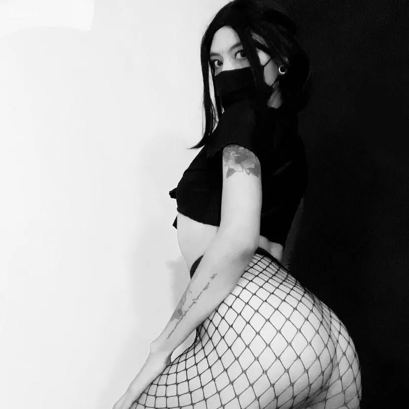 Fishnets look so good in black amd white