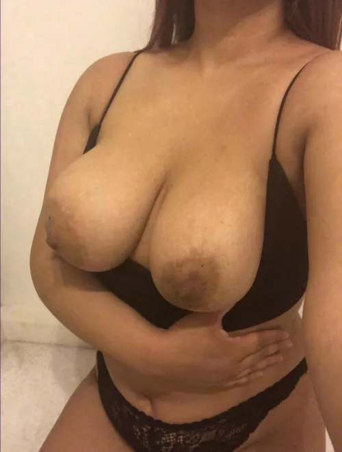 Huge juicy titties are the best