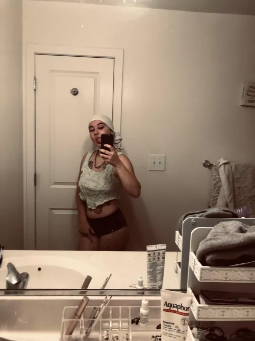 I don’t wanna be a broke bitch who craves tats ): 19f