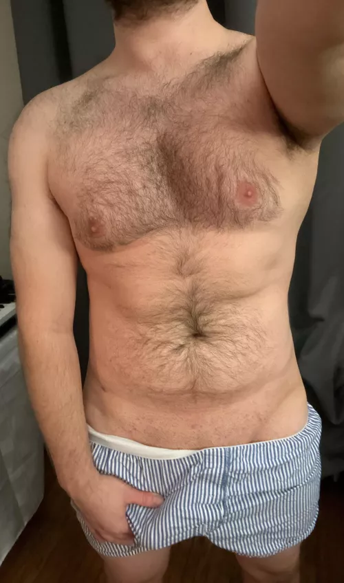 If we were roommates would you checkout my morning wood? 😈