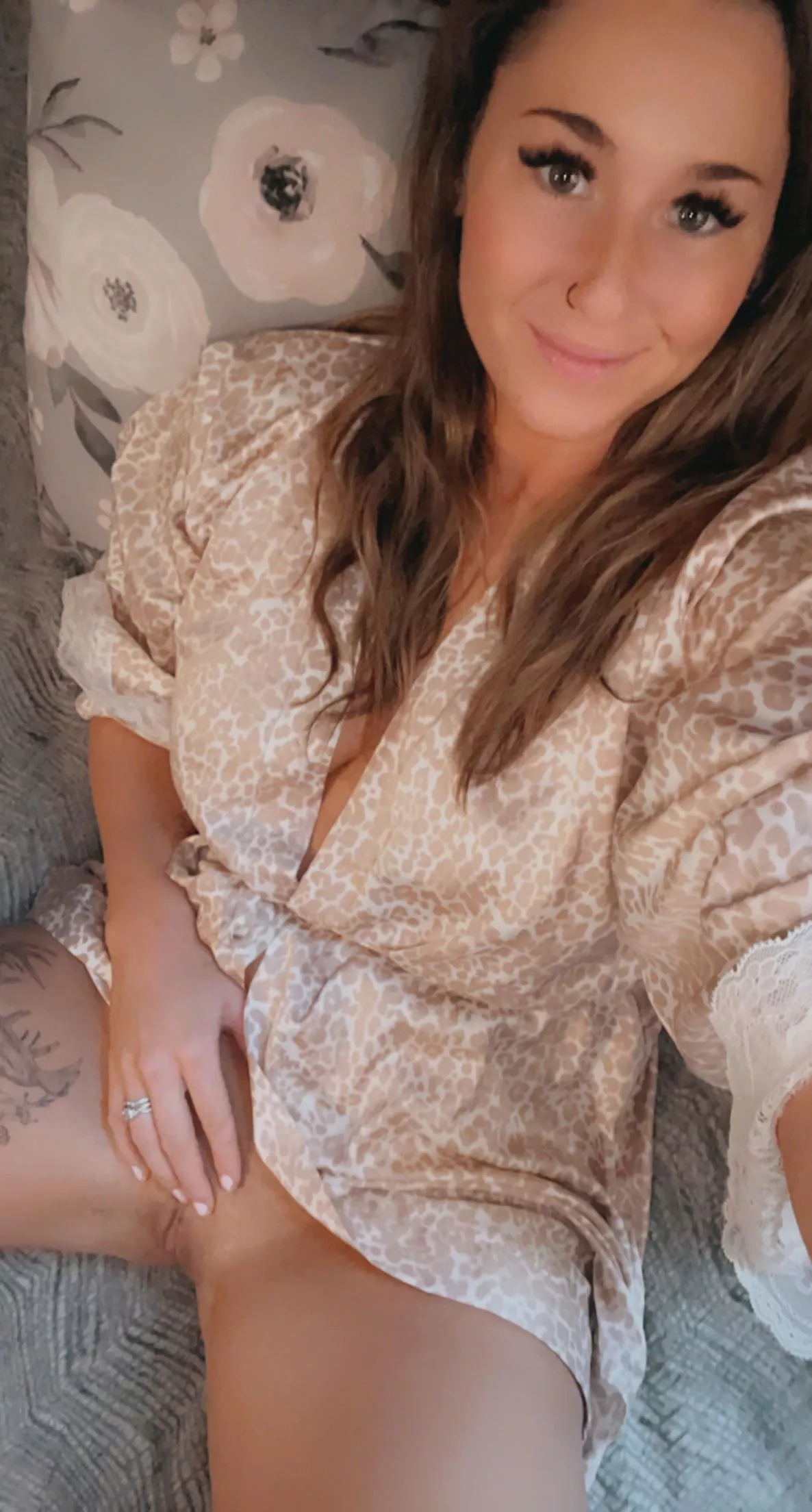 If you love milfs, then I love you and want to send you nudes every day 😘