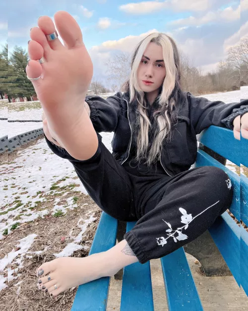 It’s cold here but I’m sure you can warm up my feet 😈