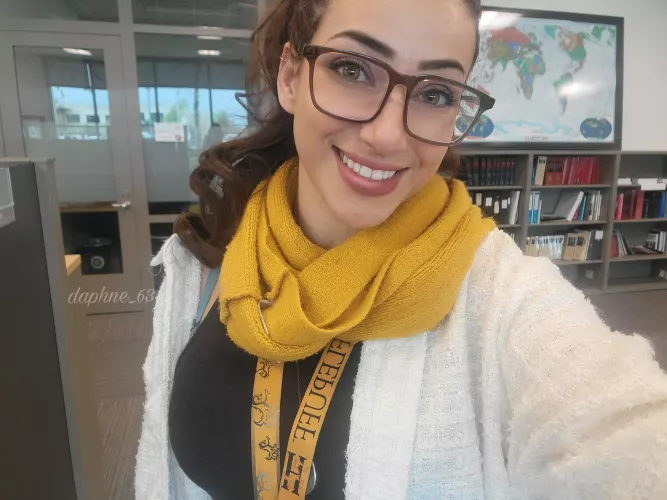 just a candid picture of a mom at work...could I be your snack?