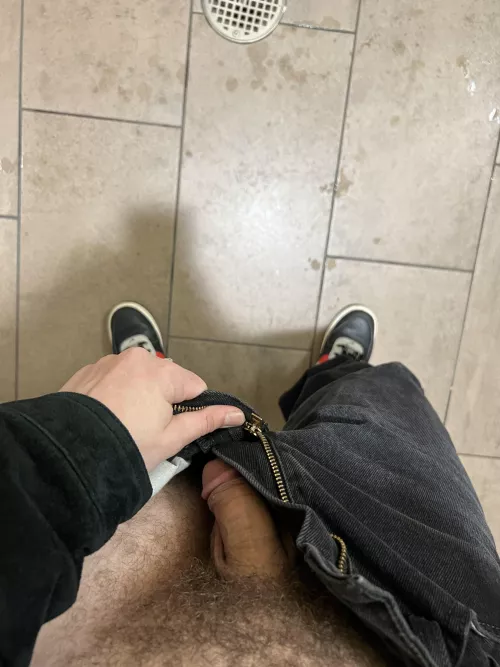 Meet me in the bathroom