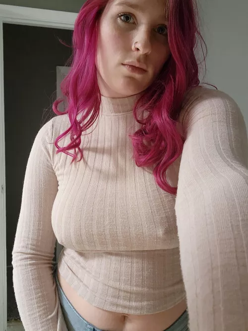 My eyes are up here😏🤣