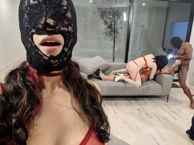 Oh, hi there! Excited to seeing more? [OC] [F] With @montrealbbc, Angie Bloom & Laurie Gamelin