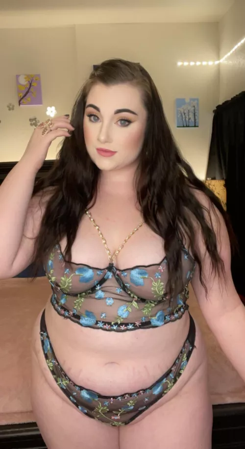 One night stand or girlfriend material?