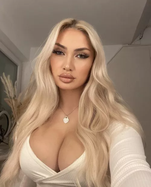 Perfect top to still show them off