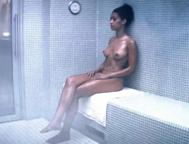 Samantha Logan is so fine bro