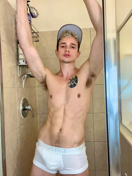 Shower in the morning or at night? 💦