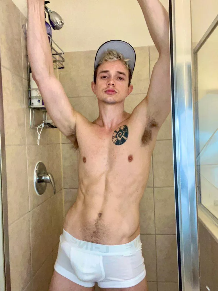 Shower in the morning or at night? 💦