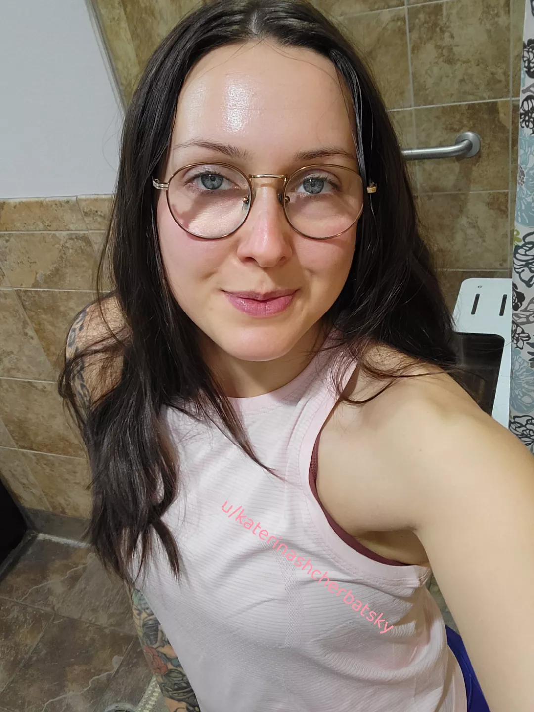 simply a sweaty brunette🦋