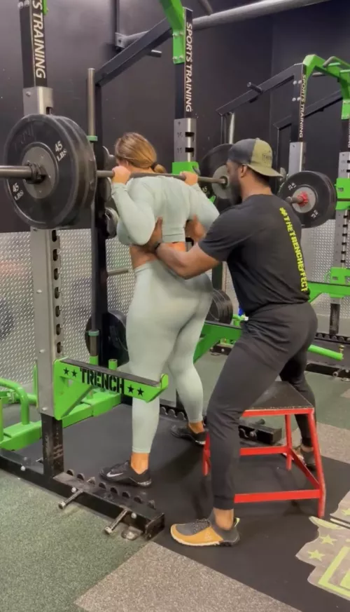 Sophie Hall 6’1 255 lbs 💪