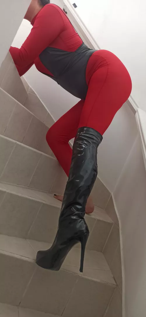 Tell me a fetish with the first letter of your user, me NYLON. Be respectful please