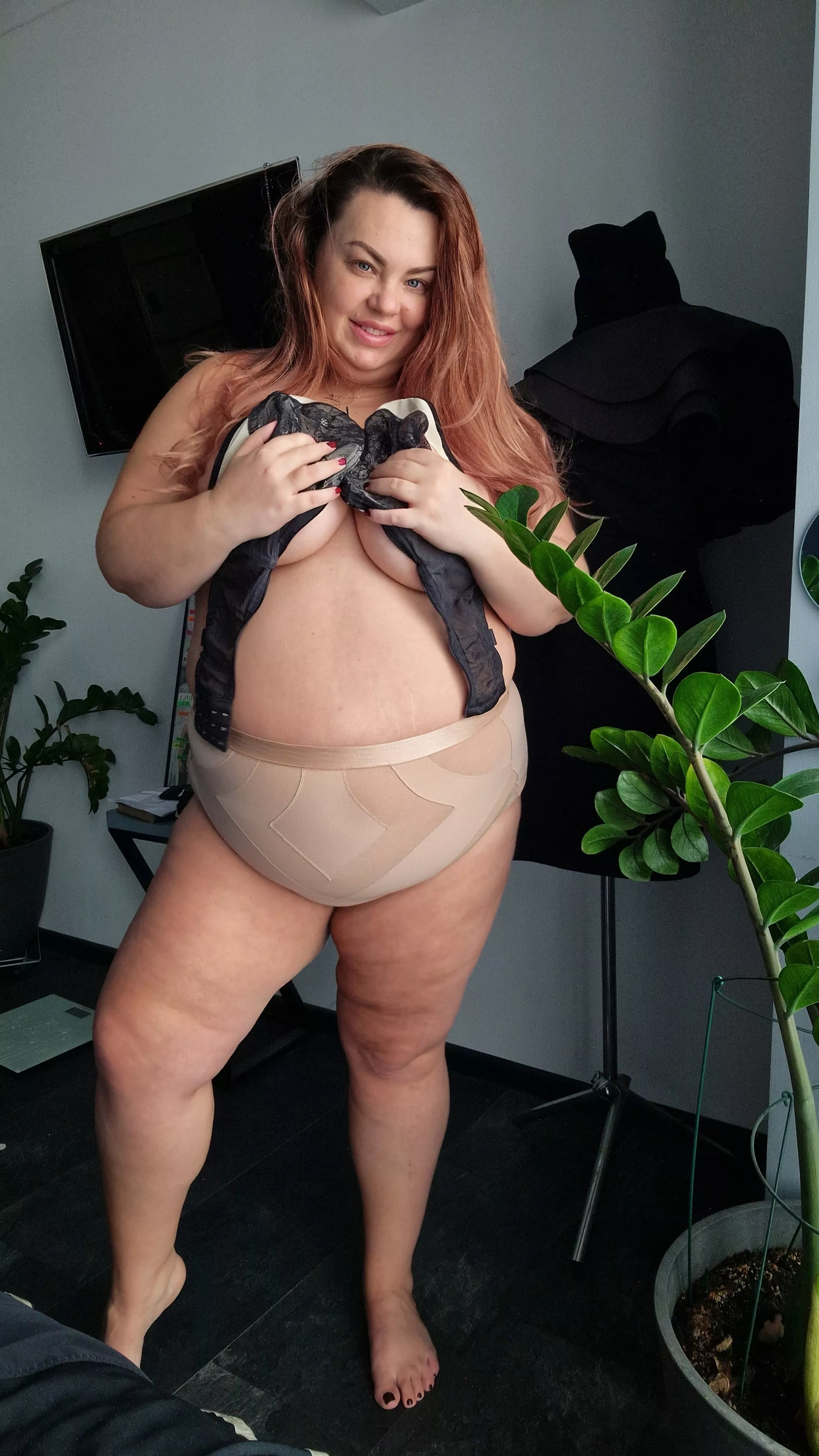 What could be better than a beautiful curvy woman in beautiful lingerie