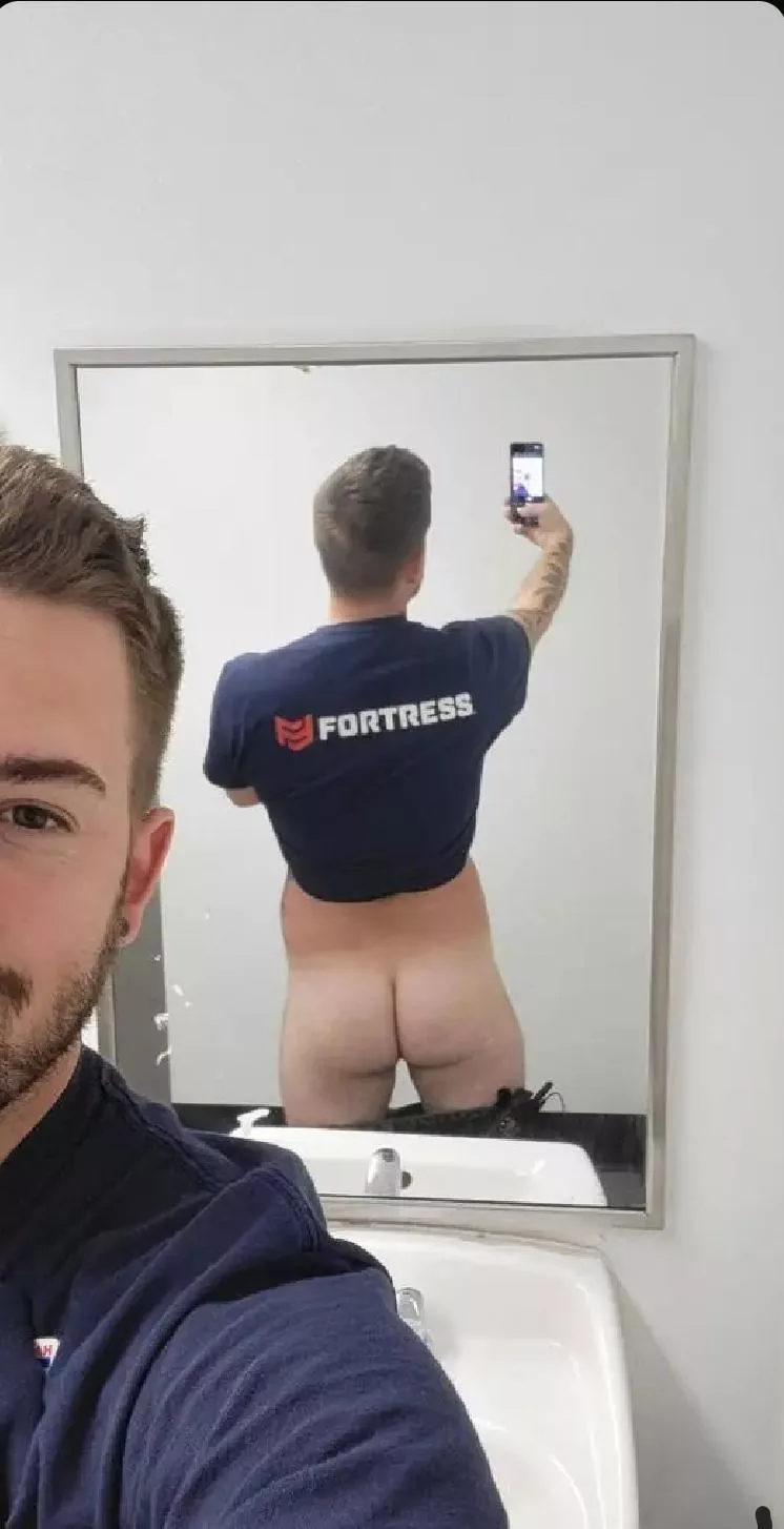 Work is boring, whats up guys?