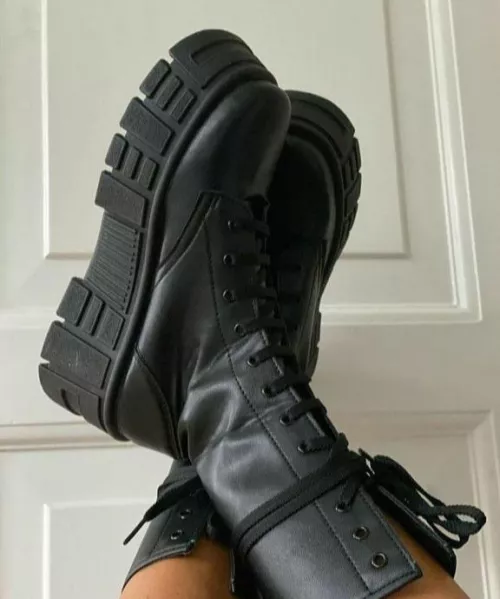 Worship my boots and open your wallets nice and wide for me
