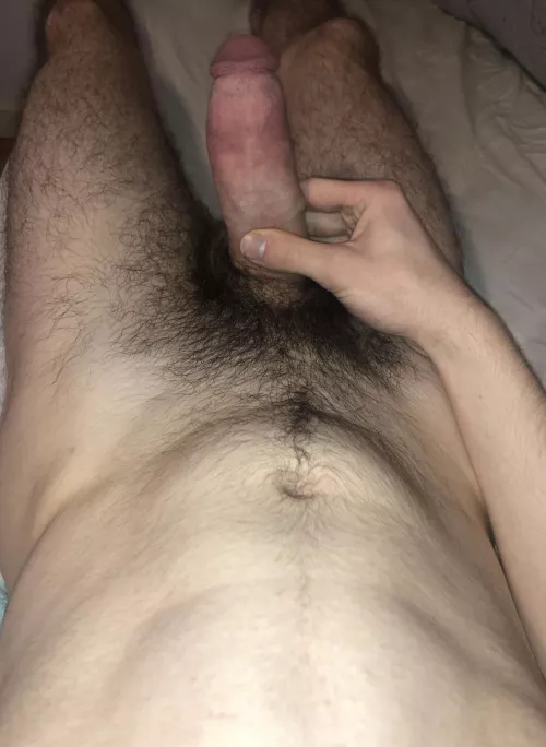 18 year old with a 8inch hairy cock looking to cum on live with other verbal fit masc jocks twinks and bros. Hmu with pic or vid only @aidanmans22