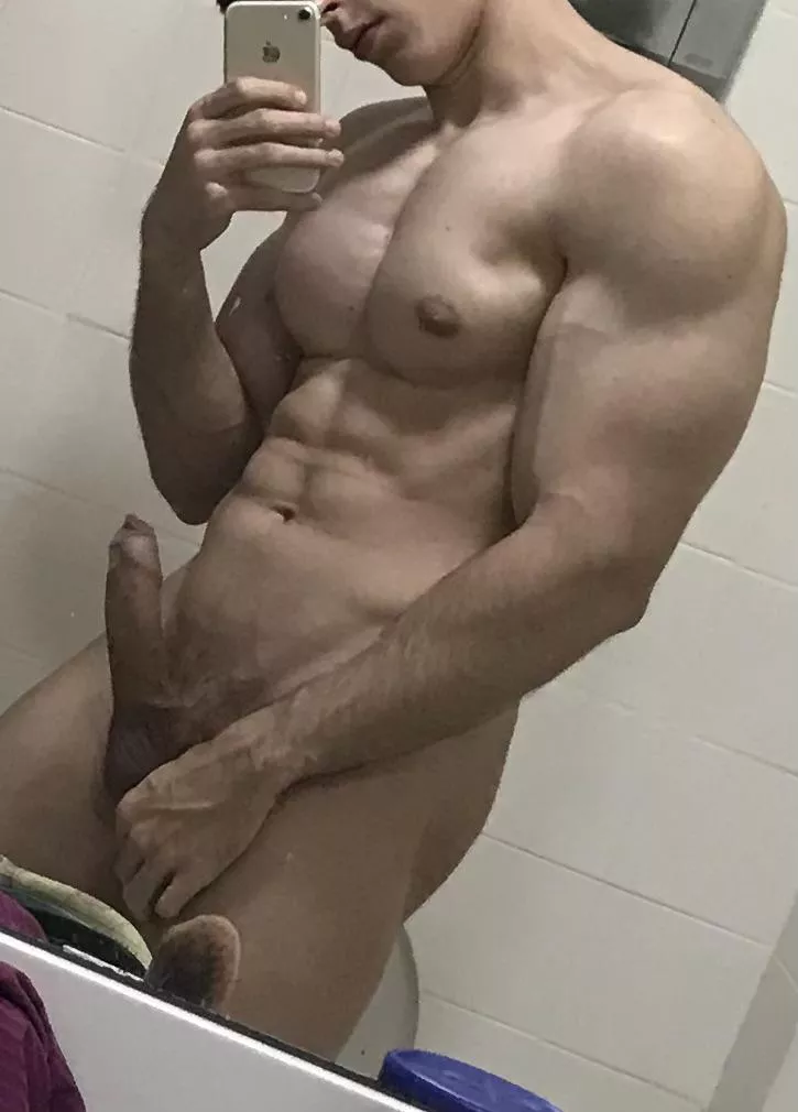 [22] On your knees… 😏